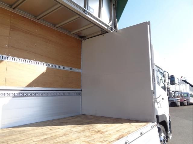 NISSAN DIESEL Quon 2024