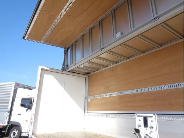 NISSAN DIESEL Quon 2024