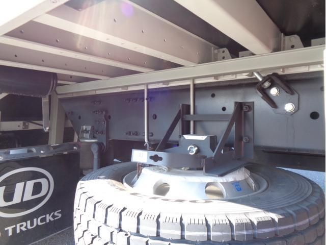 NISSAN DIESEL Quon 2024