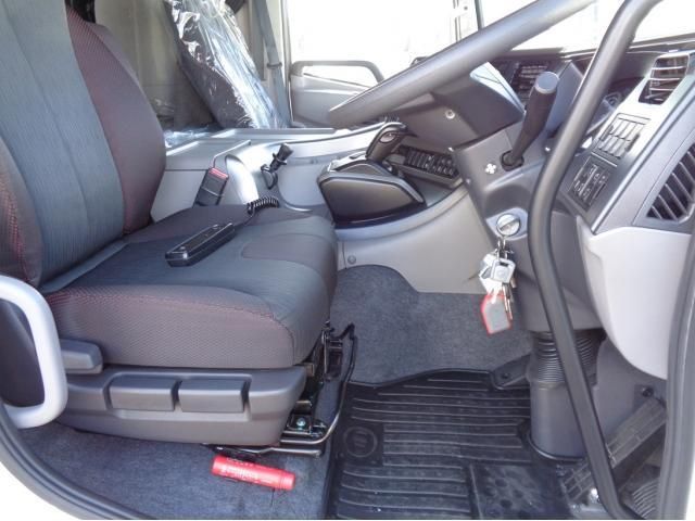 NISSAN DIESEL Quon 2024