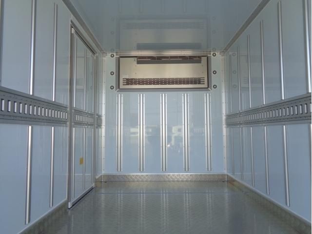 MITSUBISHI CANTER 2023