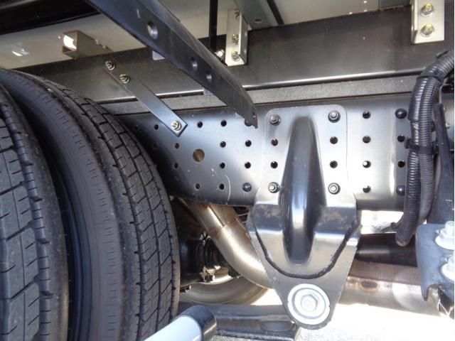 MITSUBISHI CANTER 2023