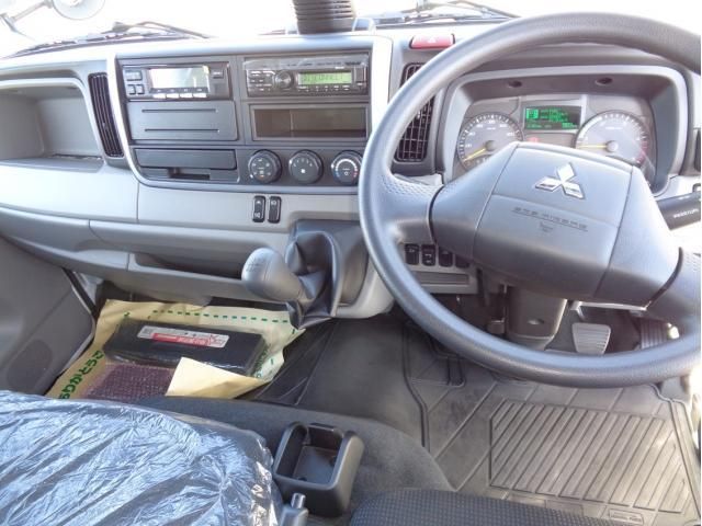 MITSUBISHI CANTER 2023