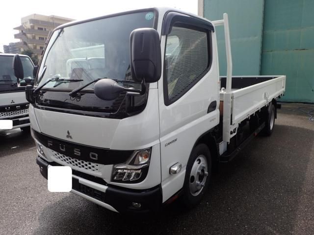 MITSUBISHI CANTER 2025