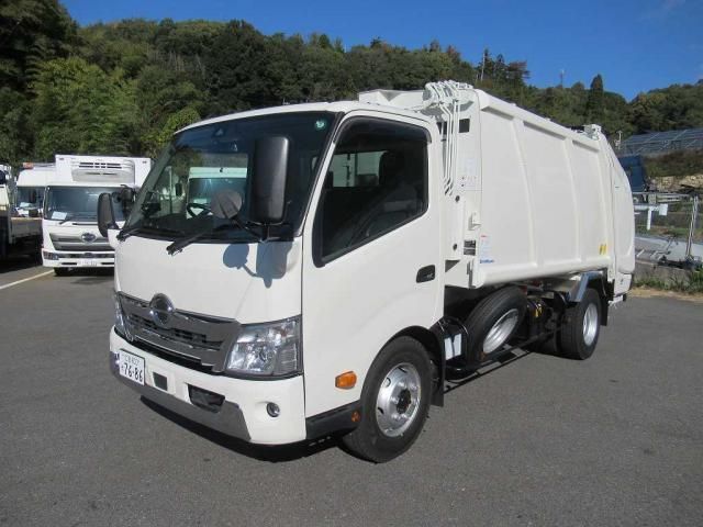 HINO DUTRO 2024