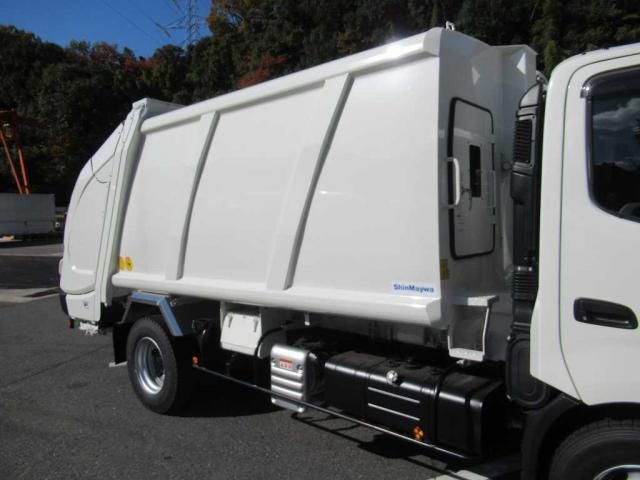 HINO DUTRO 2024