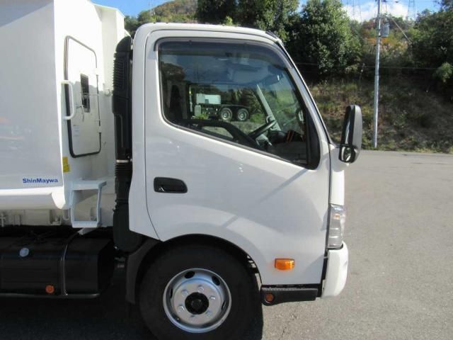 HINO DUTRO 2024