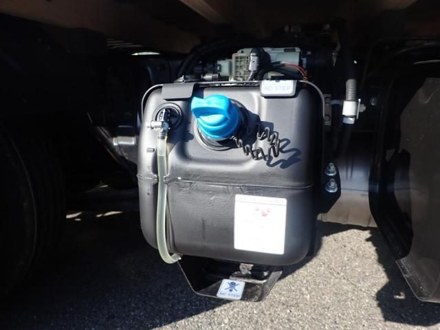 MITSUBISHI CANTER 2025