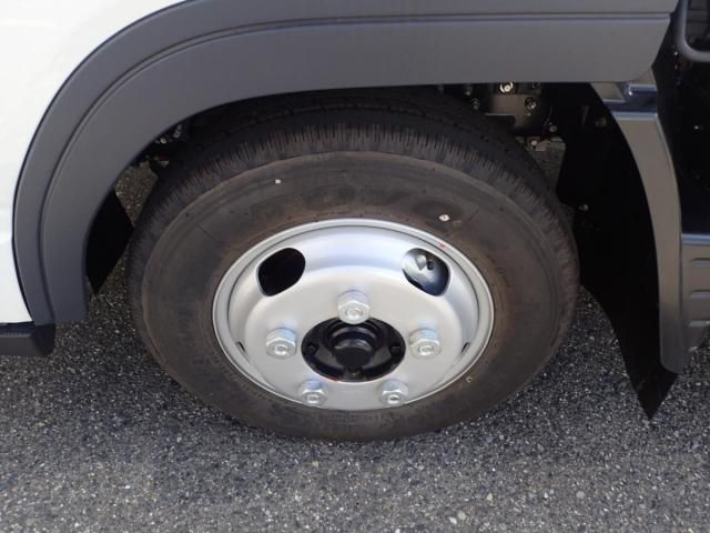 MITSUBISHI CANTER 2025