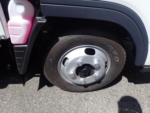 MITSUBISHI CANTER 2025