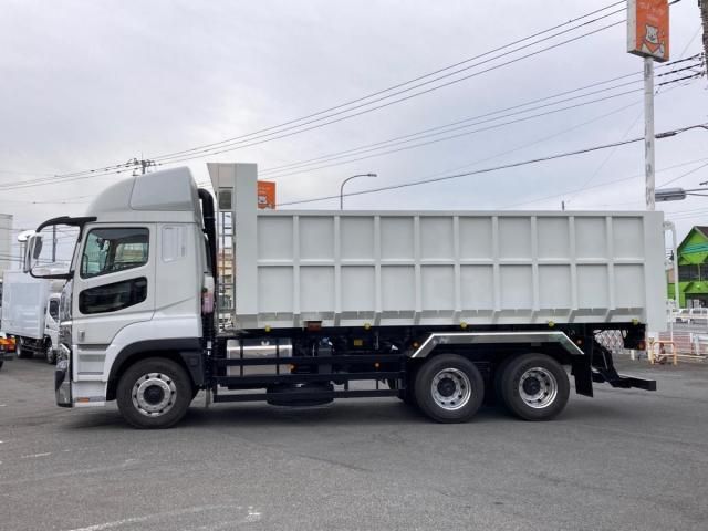 MITSUBISHI FUSOU SUPER GREAT 2025