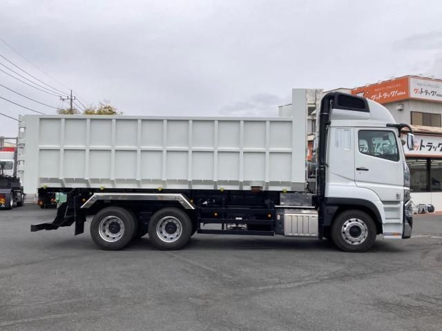 MITSUBISHI FUSOU SUPER GREAT 2025