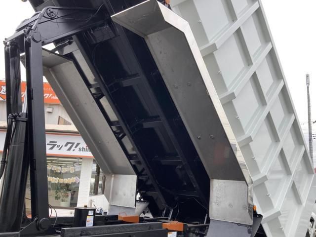 MITSUBISHI FUSOU SUPER GREAT 2025