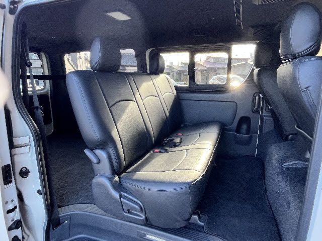 TOYOTA HIACE van 4WD 2021