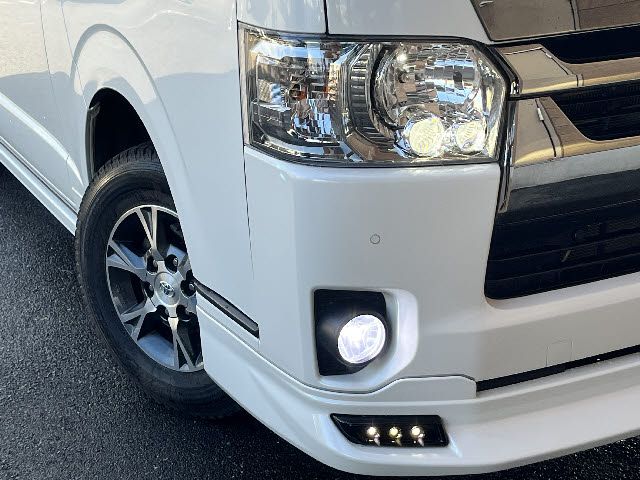 TOYOTA HIACE van 4WD 2021