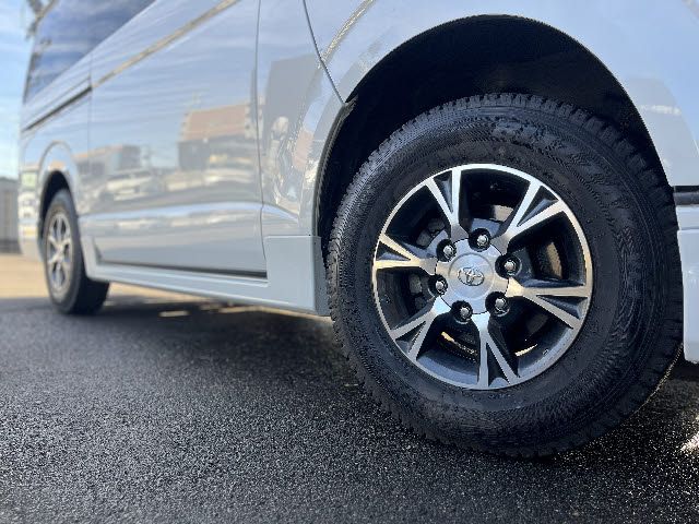 TOYOTA HIACE van 4WD 2021