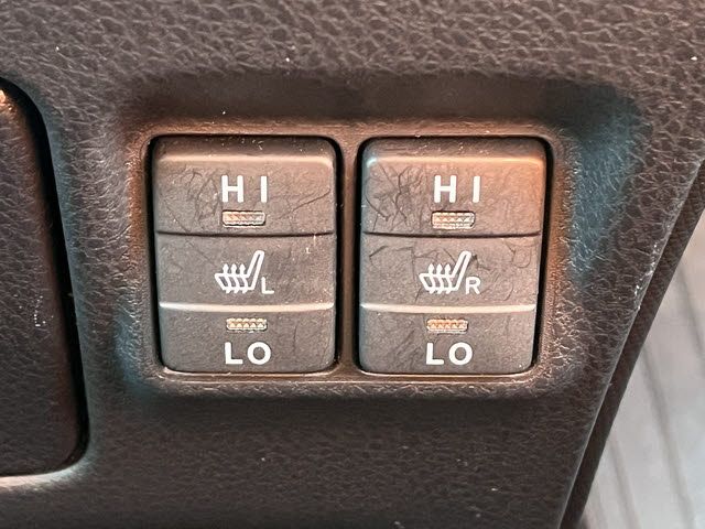 TOYOTA ESQUIRE HYBRID 2015