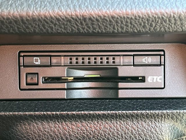 TOYOTA ESQUIRE HYBRID 2015