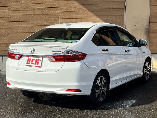 HONDA GRACE HYBRID 2015