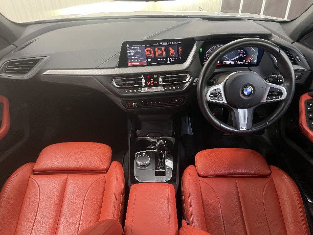 BMW BMW 1series 2023
