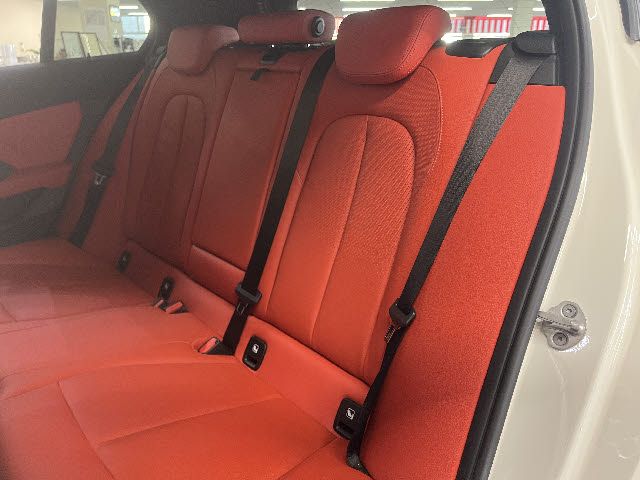 BMW BMW 1series 2023