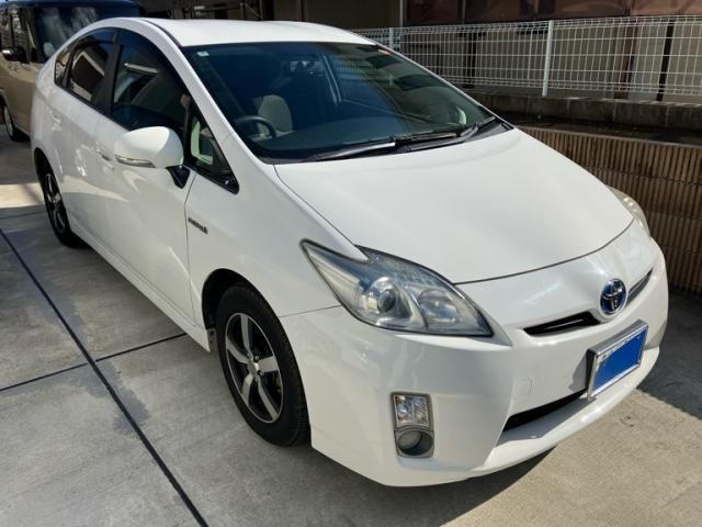 TOYOTA PRIUS 2010