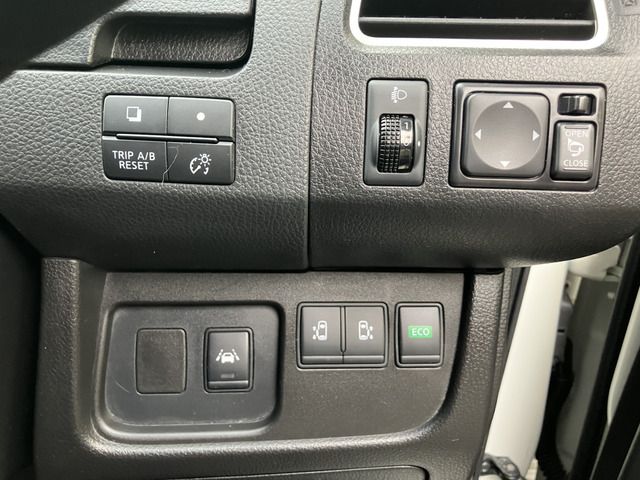 NISSAN SERENA  S-HYBRID 2014