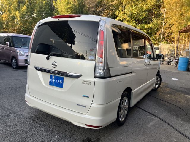 NISSAN SERENA  WG 2011