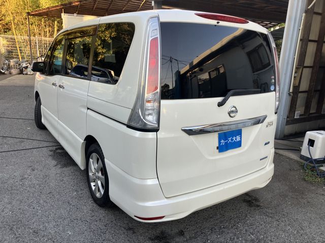 NISSAN SERENA  WG 2011