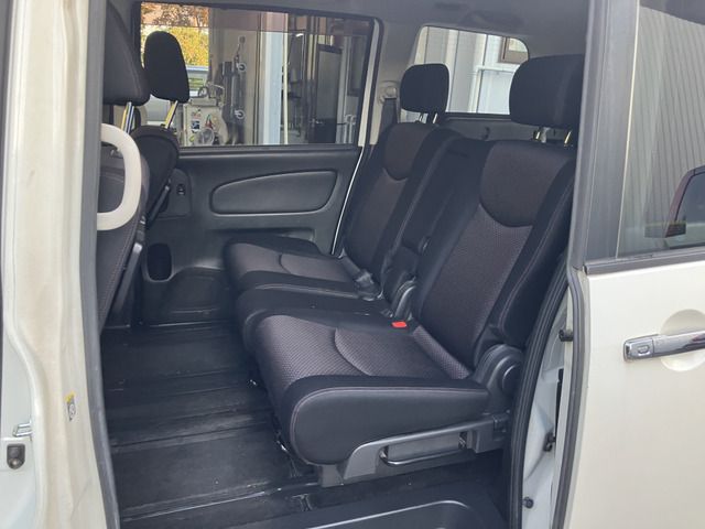 NISSAN SERENA  WG 2011