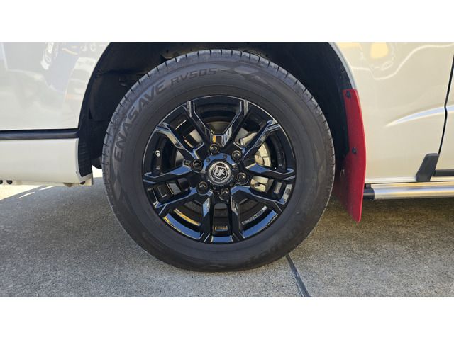 TOYOTA HIACE van 4WD 2023