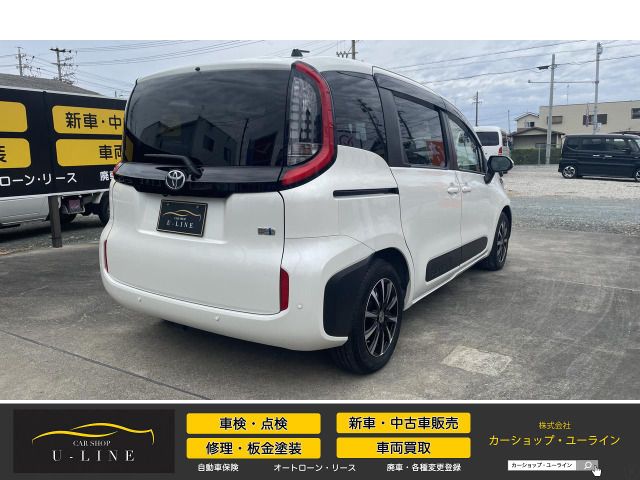TOYOTA SIENTA HYBRID 2022