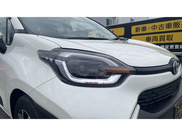 TOYOTA SIENTA HYBRID 2022