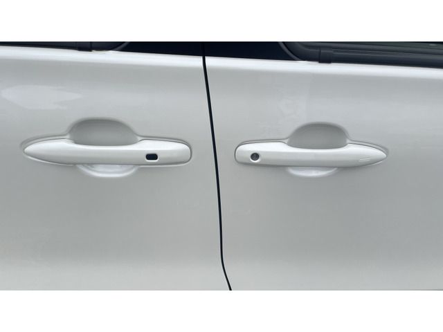 TOYOTA SIENTA HYBRID 2022