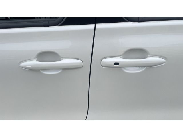 TOYOTA SIENTA HYBRID 2022