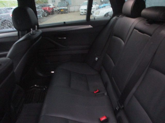 BMW BMW 5series TOURING 2016