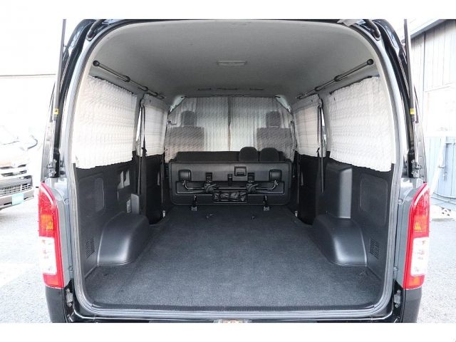 TOYOTA HIACE van 4WD 2011