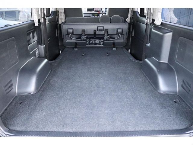 TOYOTA HIACE van 4WD 2011