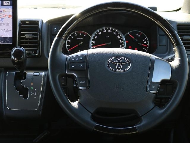 TOYOTA HIACE van 4WD 2019