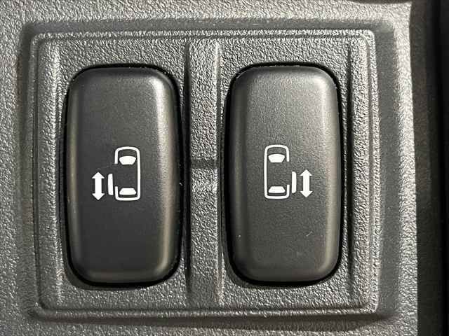 MITSUBISHI DELICA D:5 4WD 2013