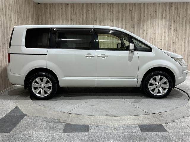 MITSUBISHI DELICA D:5 4WD 2013