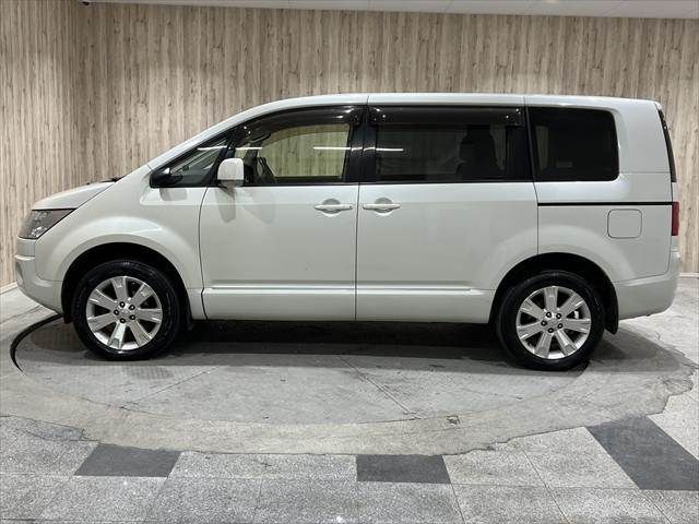 MITSUBISHI DELICA D:5 4WD 2013