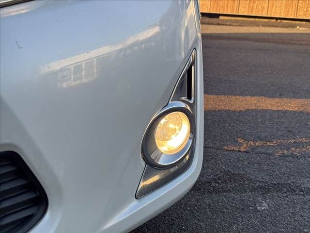 TOYOTA CAMRY HYBRID 2012