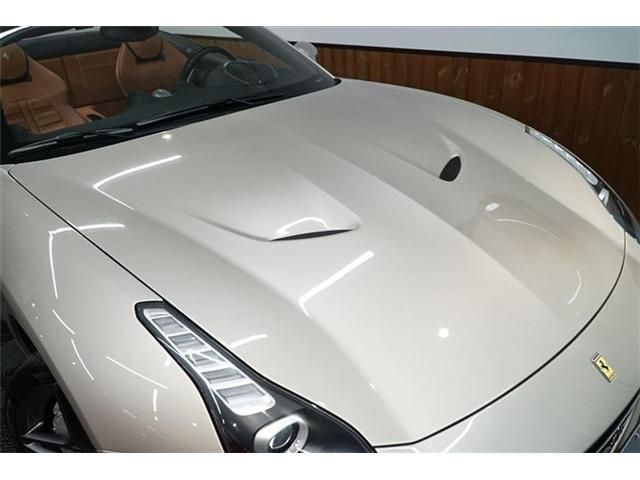 FERRARI FERRARI California T 2016