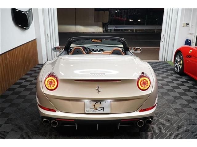 FERRARI FERRARI California T 2016