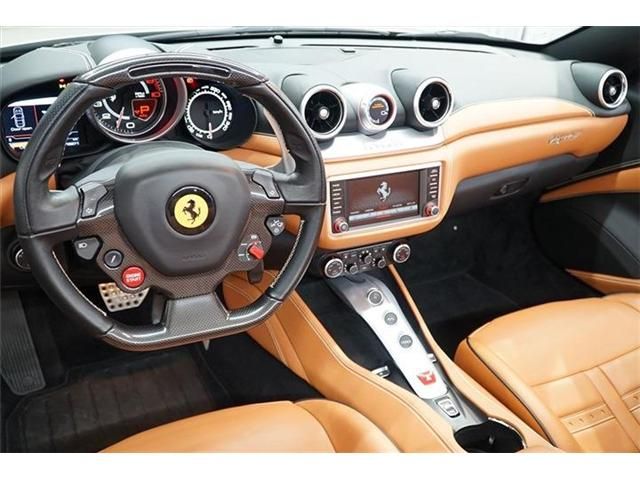FERRARI FERRARI California T 2016