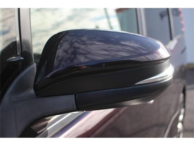 TOYOTA NOAH HYBRID 2014