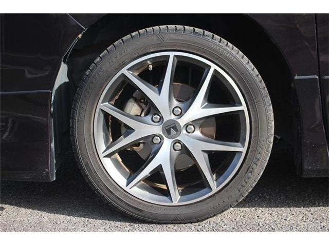 TOYOTA NOAH HYBRID 2014