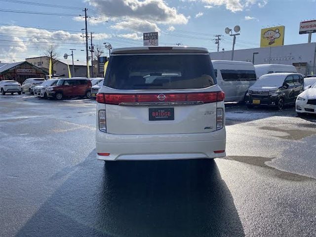 NISSAN ELGRAND  4WD 2013