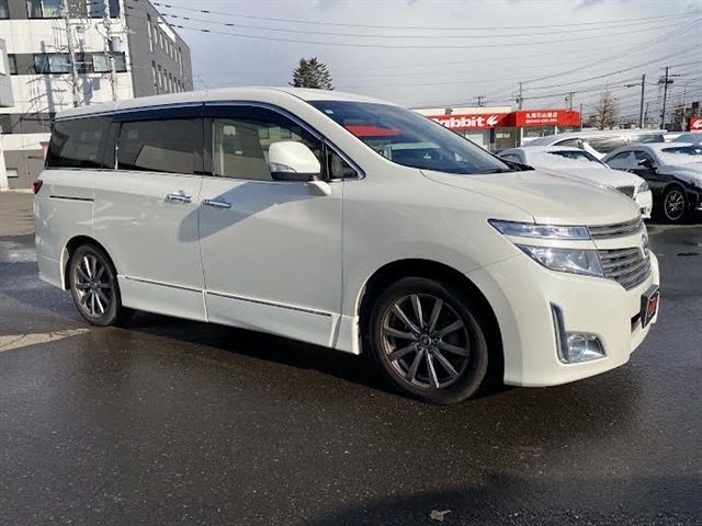 NISSAN ELGRAND  4WD 2013